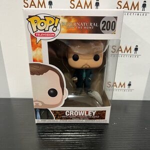 Crowley Funko Pop #200 + Protector